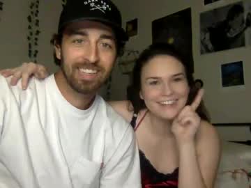 couple
        zandg cam image #5091222