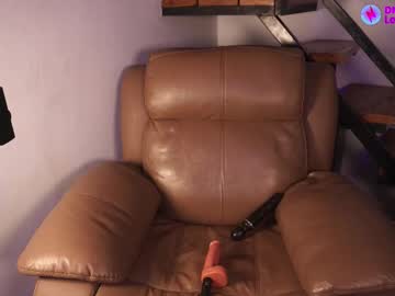 couple
        lil_kxx cam image #6392018
