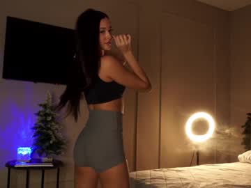 girl
        emilybatee cam image #5950818