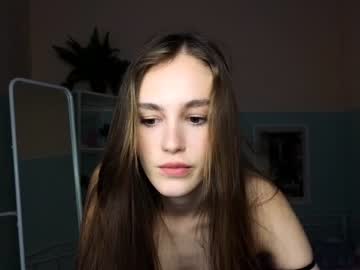 girl
        harpi_cruz cam image #1943321