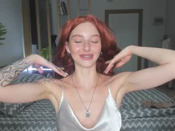 girl
        jennifer_ewans cam image #2500580