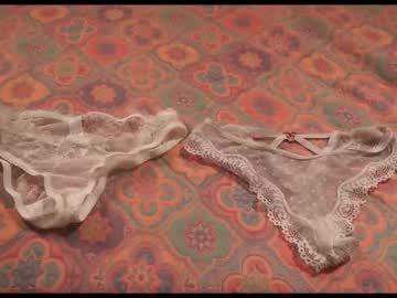 girl
        anntics_ cam image #6347195
