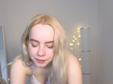 girl
        judy_luss cam image #669031