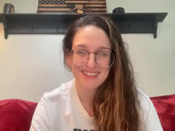 girl
        baby_girl_sub cam image #3287319