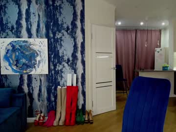girl
        _eva_001 cam image #470707