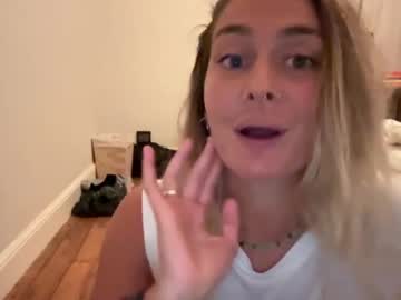 girl
        itsjessbby cam image #4319415