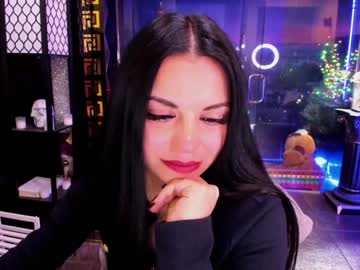 girl
        alma_pearl cam image #4059736