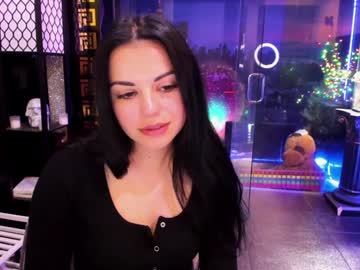 girl
        alma_pearl cam image #4317489