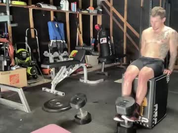 couple
        browneyedmuscleboy32 cam image #2287241
