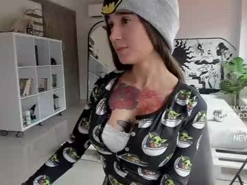 girl
        lonelly_lolly98 cam image #829773