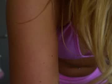 girl
        alex499990 cam image #5922627