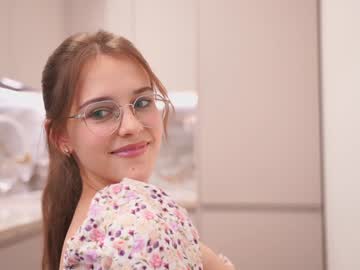 girl
        dream_beam cam image #5877749