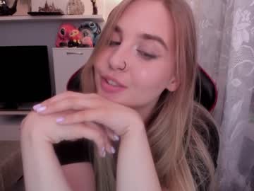 girl
        sweetmila1 cam image #1958103