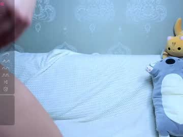 girl
        cute_fox_girl cam image #5512930