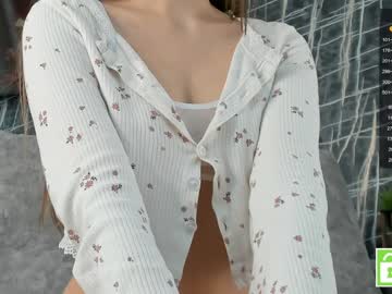 girl
        lynnatlee cam image #5503312