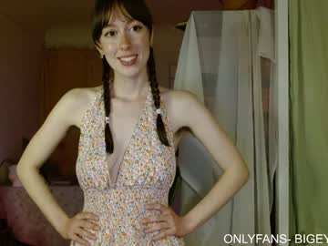 couple
        bigeyesxo cam image #1292348
