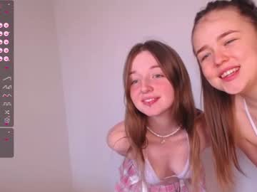 couple
        pollypolly__ cam image #2421364