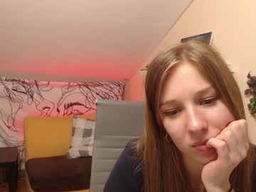 girl
        suziii_ cam image #1288117