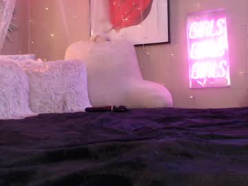 girl
        milf_lacey cam image #5895331