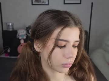 girl
        jenie_fire cam image #6533503
