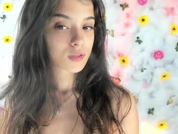 girl
        babyaylin cam image #6645876