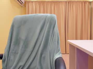 girl
        onebigkiss cam image #4550174