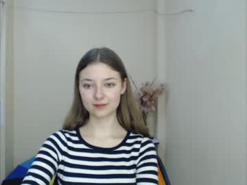 girl
        vivien_leight cam image #1019706