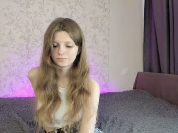 girl
        alainaestrada cam image #2709953