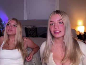 girl
        lovely_megan20 cam image #6586854