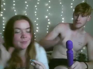couple
        zekeee420 cam image #4445888