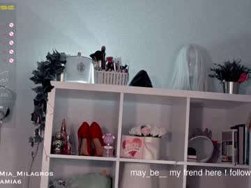 girl
        mia_milagros cam image #372115