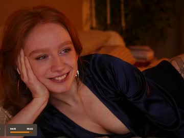 girl
        lizzy_blaze cam image #6240609