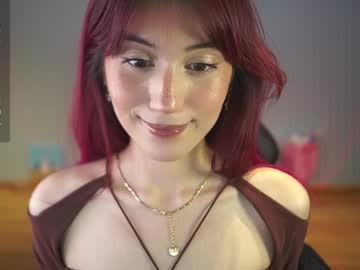 girl
        greeny_mat cam image #4996337