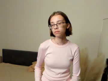 girl
        jodychurchwell cam image #4205272
