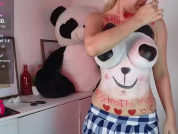 girl
        cloetonya cam image #4484330