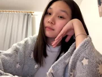 girl
        oracowee cam image #6784720