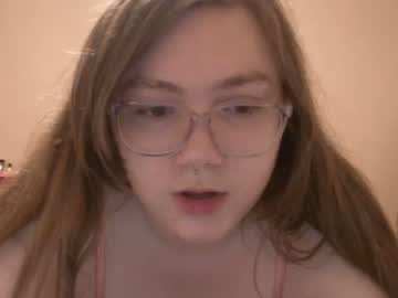 girl
        kkisbabyy cam image #4180628