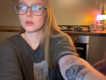 couple
        babyytonight cam image #3879428