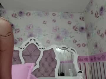 girl
        millieskinny_ cam image #4254603