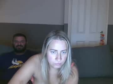 couple
        bunnyela cam image #6951515