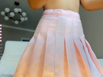 girl
        tiya_tinn cam image #2284622