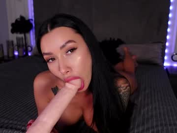 girl
        miladenver cam image #6300924