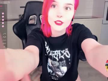 girl
        alicentity cam image #2585766