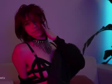 girl
        lizmreow cam image #4027418