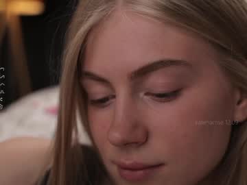 girl
        kateharrise cam image #5024045