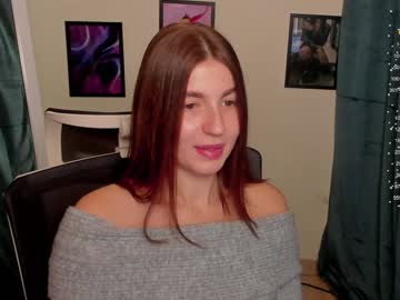 girl
        stacy_cy cam image #5403362