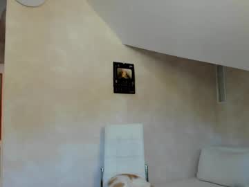girl
        kathylovexxx cam image #4943159