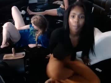 girl
        chibunny cam image #385524