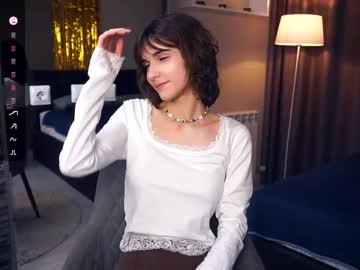 girl
        odettehatt cam image #6247235