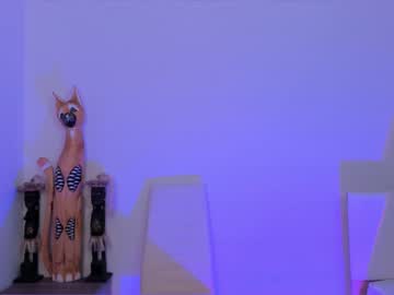 girl
        elizabeth__gray cam image #351488